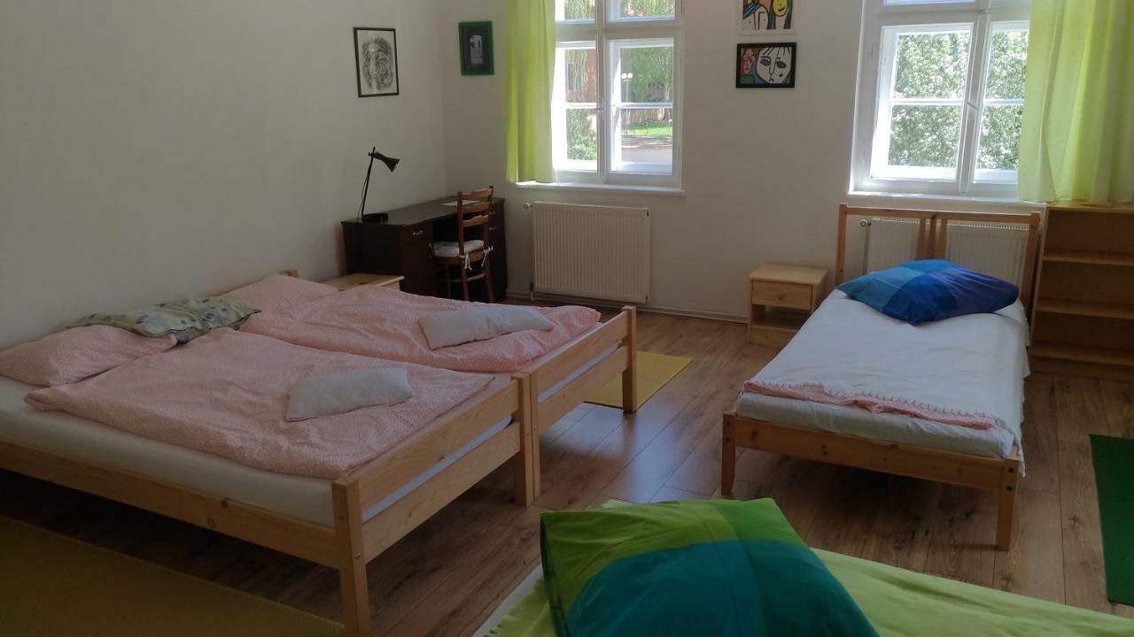 Skromny Apartman V Centru Chebu Екстериор снимка