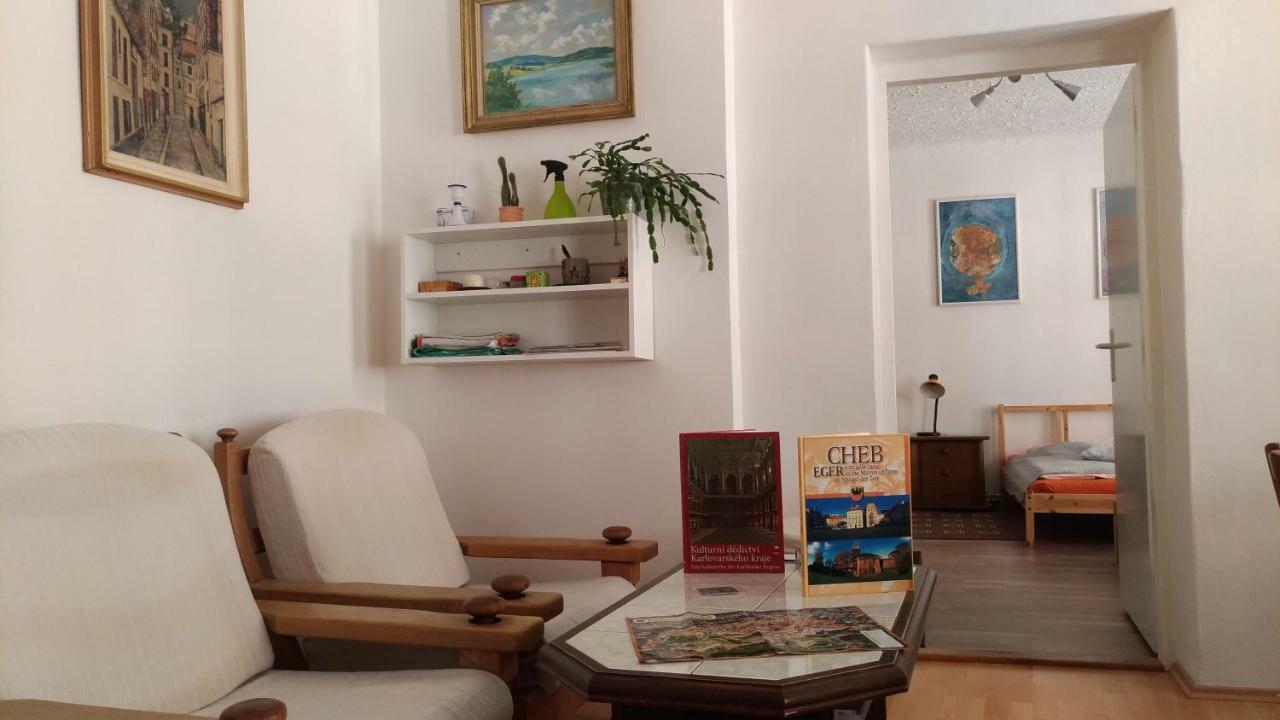 Skromny Apartman V Centru Chebu Екстериор снимка